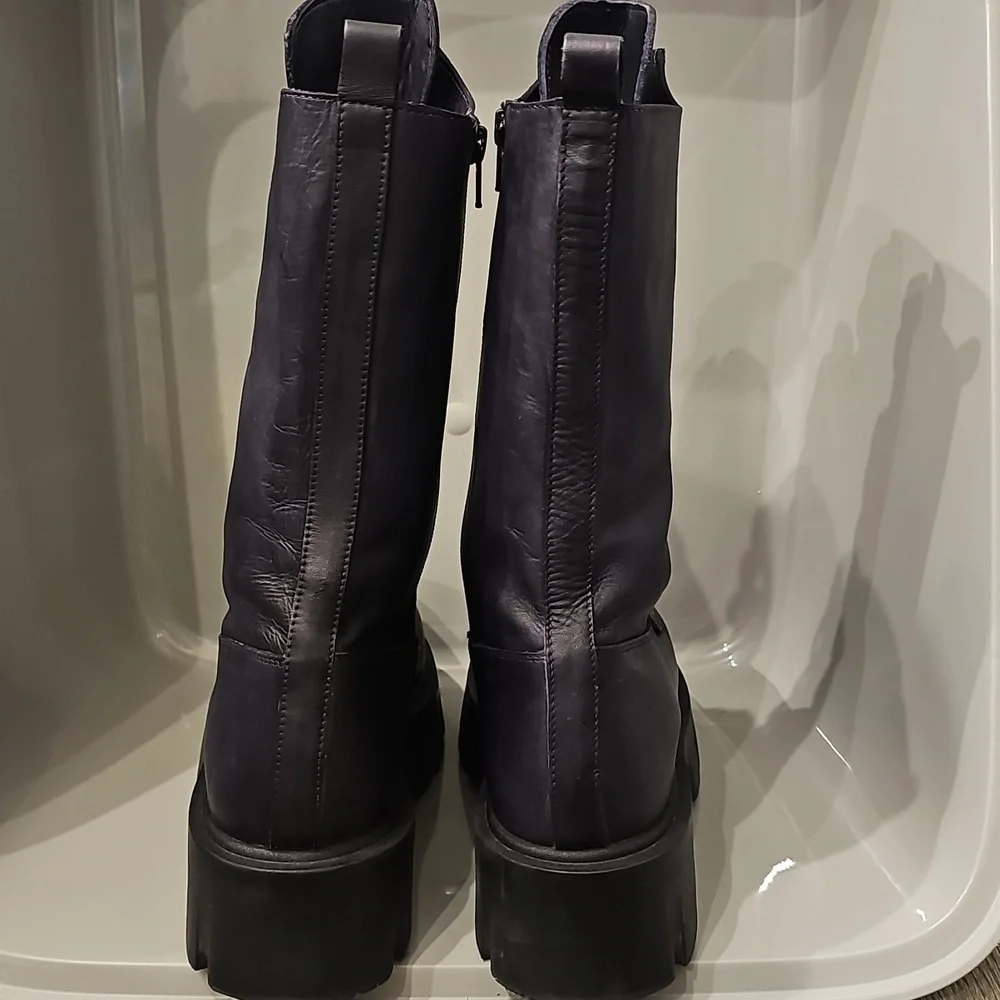 Epic FREE PEOPLE Lug Sole Platform Lace Up Boots